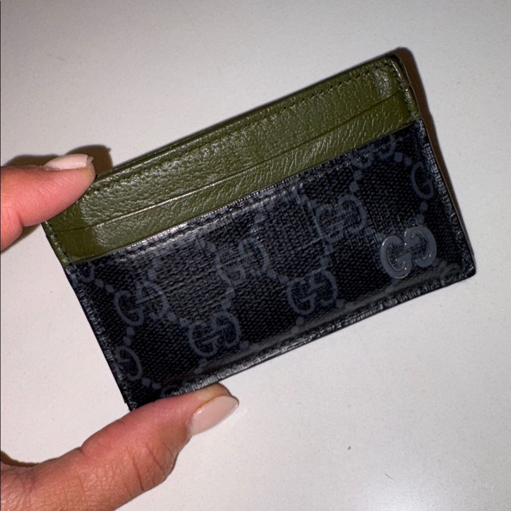 💯 authentic Gucci Olive Leather GG Supreme Monogram Bi-Color Card Holder Black - Picture 2 of 12